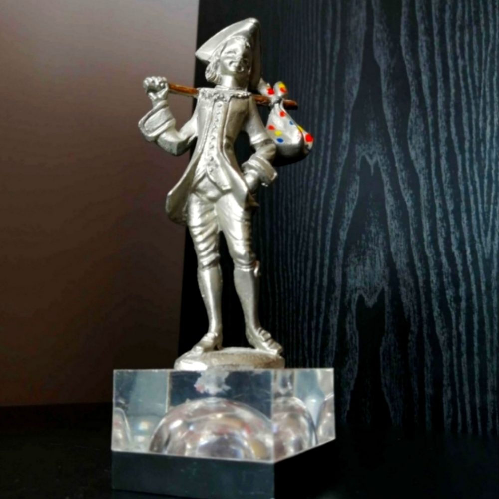 Vintage Peltro Cesellato Mano French Revolution Boy Pewter